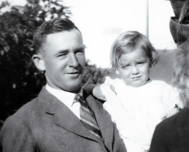 Gwilym Jones - Emmie & Idris Gwilym Jones - Emmie & Idris
